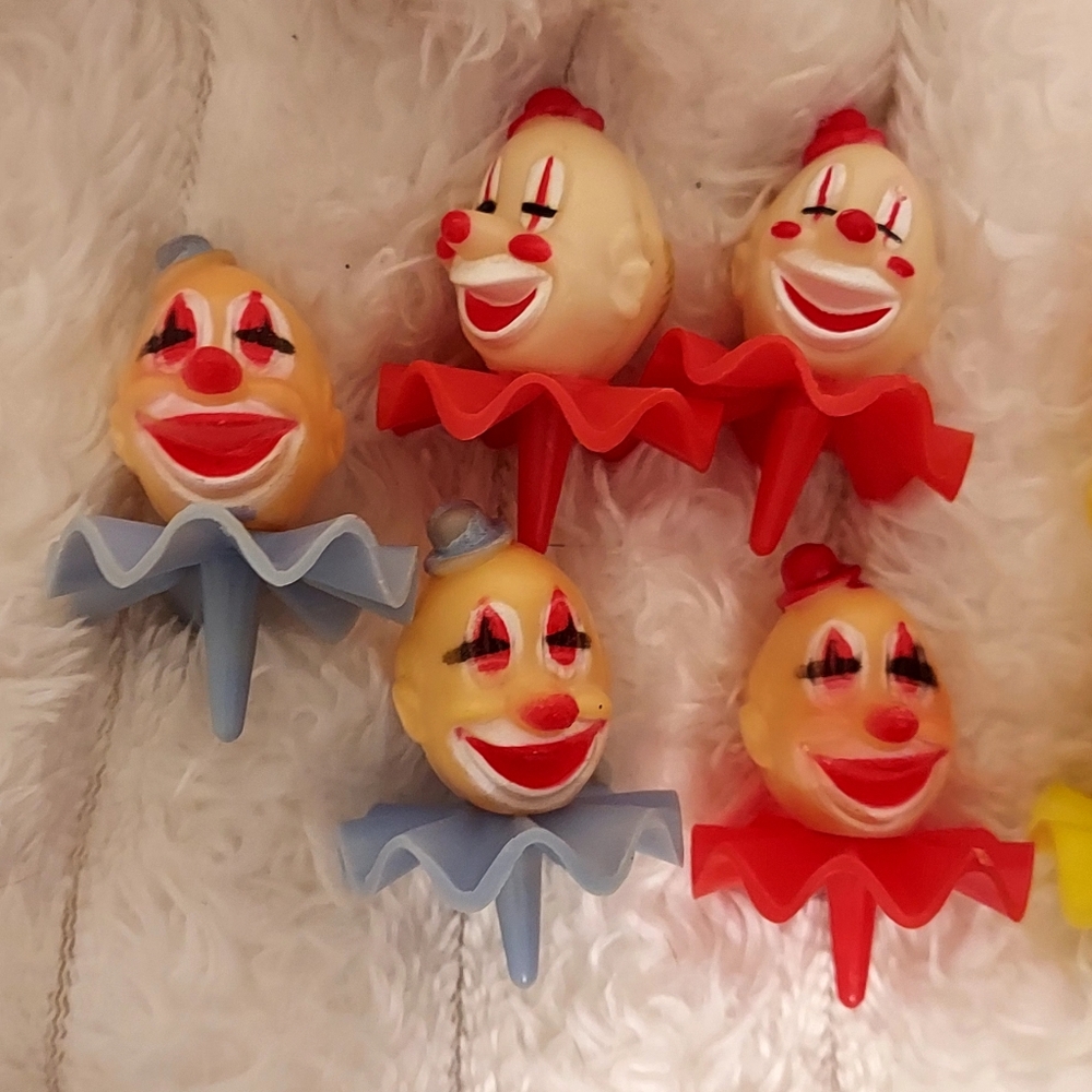 11 Vintage Retro Circus Clown Wilton Plastic Cup Cake Toppers - Picture 3 of 5